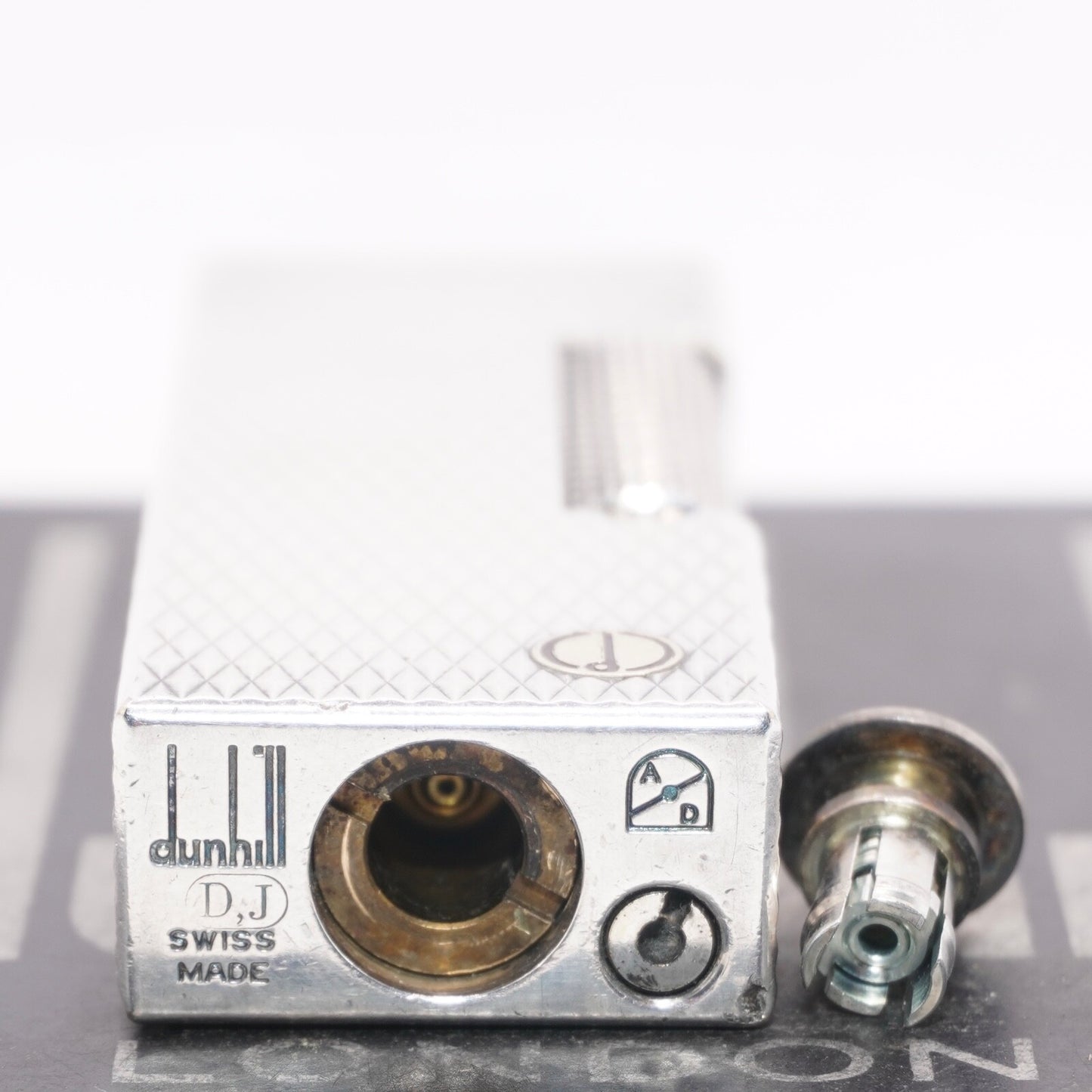 Dunhill Lighter Silver Diamond Pattern-Ultrasonically cleaned