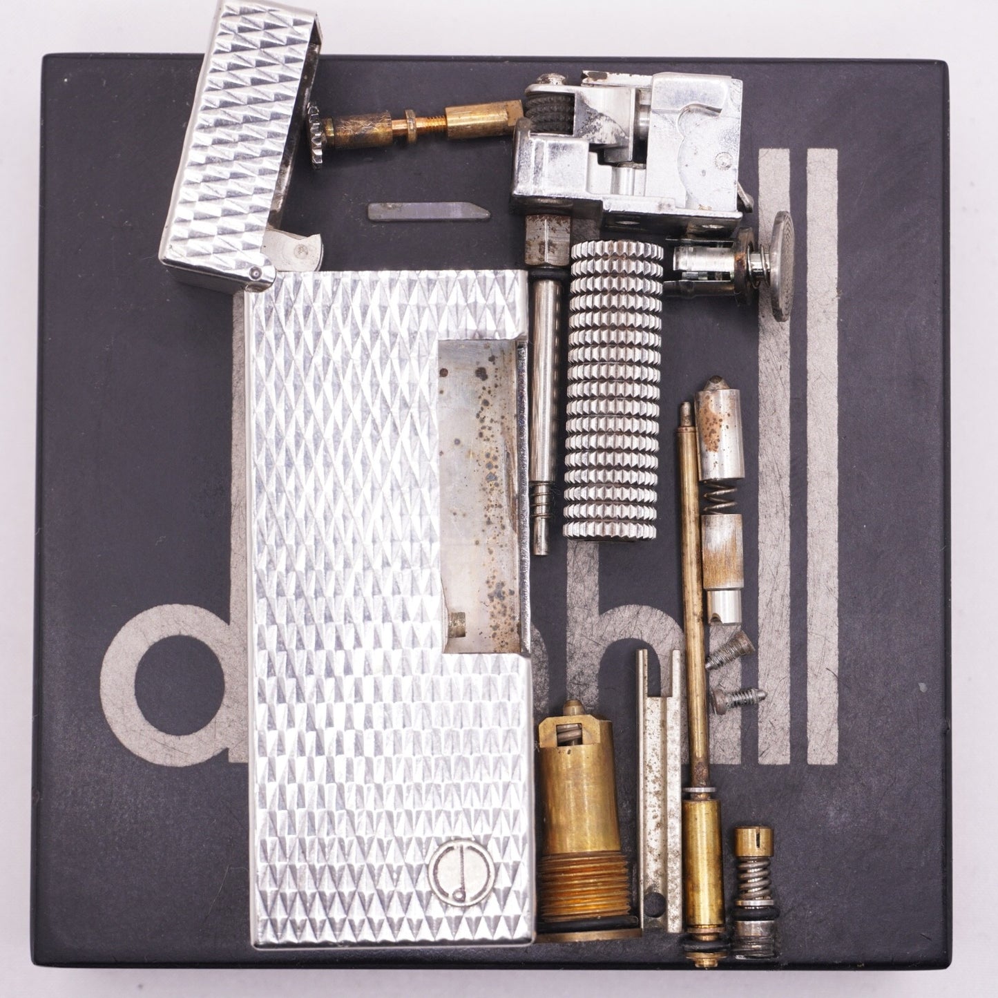 Dunhill Lighter Silver Diamond Pattern-Ultrasonically cleaned