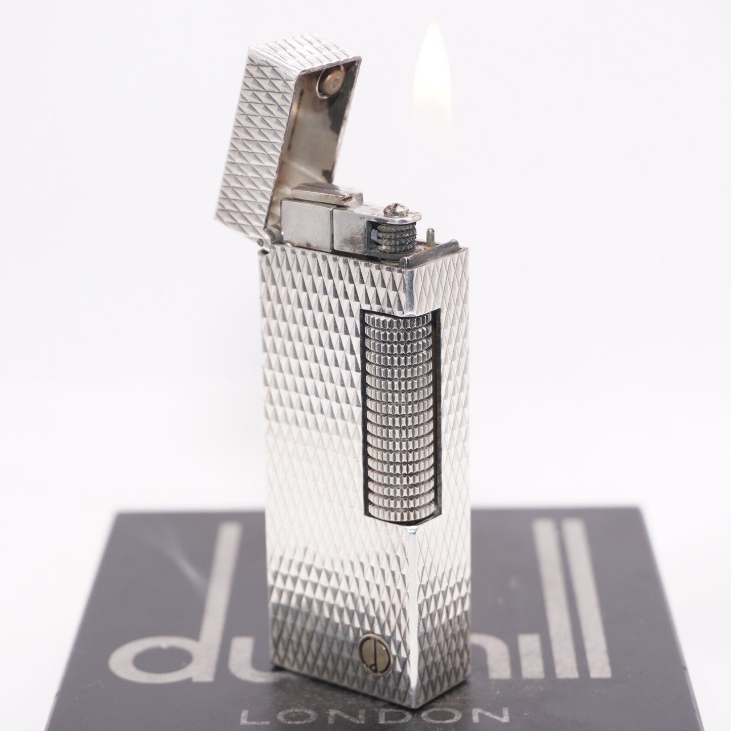 Dunhill Lighter Silver Diamond Pattern-Ultrasonically cleaned